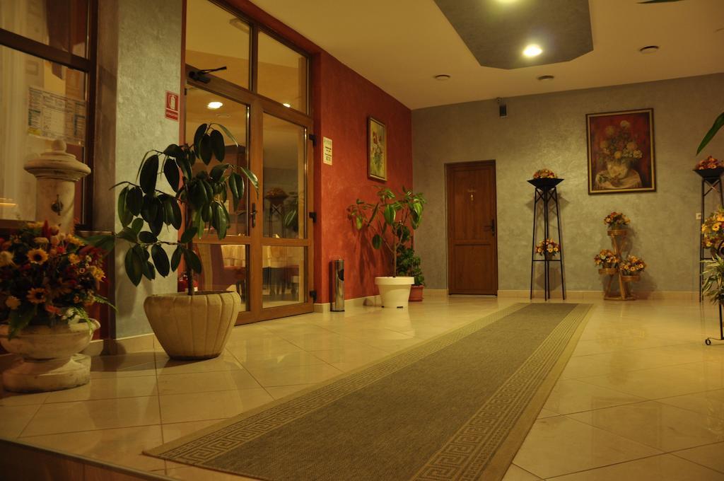 Hotel Edelweiss Mediaş Exterior foto